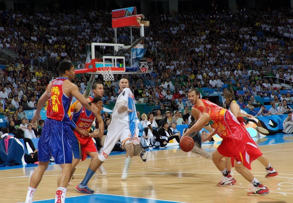 2008年北京奥运会男篮决赛：美国118:107战胜西班牙夺冠(图2)